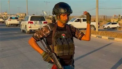 ياسر أبو شباب: تحول من سجين جنائي إلى قائد ميليشيا متهم بسرقة المساعدات بمرأى من إسرائيل ياسر أبو شباب: تحول من سجين جنائي إلى قائد ميليشيا متهم بسرقة المساعدات بمرأى من إسرائيل