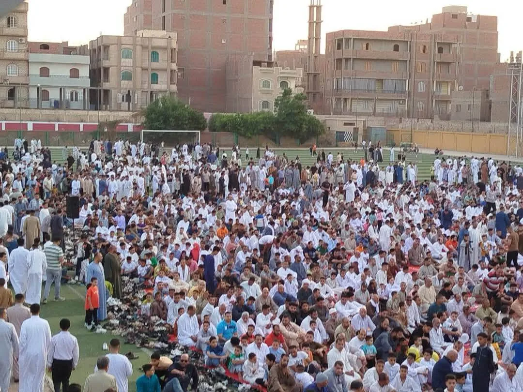 أكثر من 500,000 مصلي يشاركون في صلاة عيد الأضحى بمراكز الشباب والأندية في المنيا أكثر من 500,000 مصلي يشاركون في صلاة عيد الأضحى بمراكز الشباب والأندية في المنيا