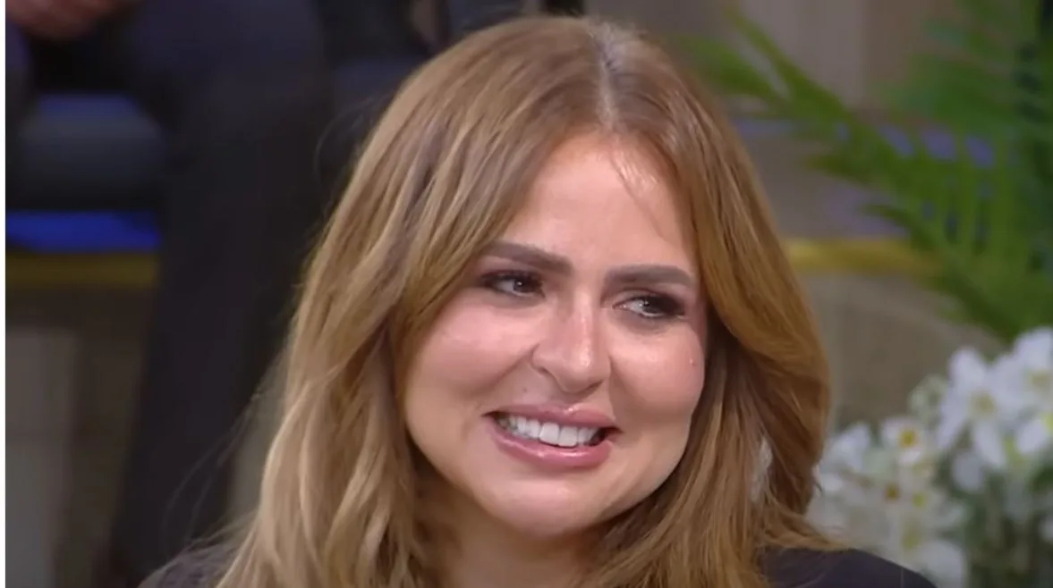 مها الصغير: دخلت عالم الإعلام بشكل غير متوقع.. وكنت أودّ أن يُحبني عبدالحليم حافظ. مها الصغير: دخلت عالم الإعلام بشكل غير متوقع.. وكنت أودّ أن يُحبني عبدالحليم حافظ.