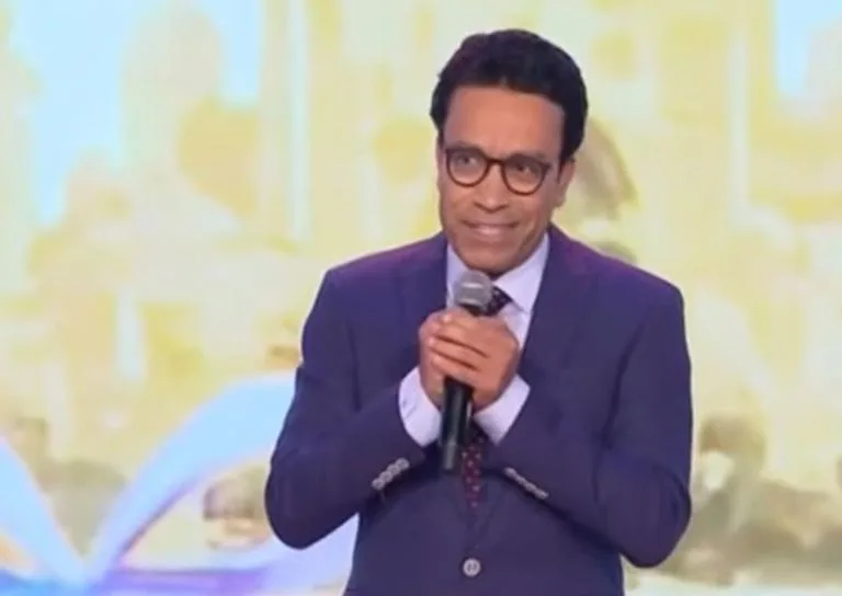 أجواء عيد الأضحى: تجمع النجوم مع معجبيهم وتبادل تحيات المحبة وأمنيات السلام أجواء عيد الأضحى: تجمع النجوم مع معجبيهم وتبادل تحيات المحبة وأمنيات السلام