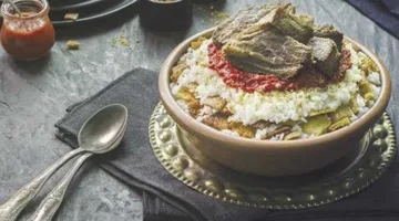 «وداعًا للحموضة بعد تناول الفتة».. 6 مكونات في الصلصة تضمن هضمًا سلسًا