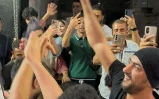 «العوضي يقدم تضحيات».. سكان عين شمس يحيطون بالخديوي في بلدته الأصلية (صور)
