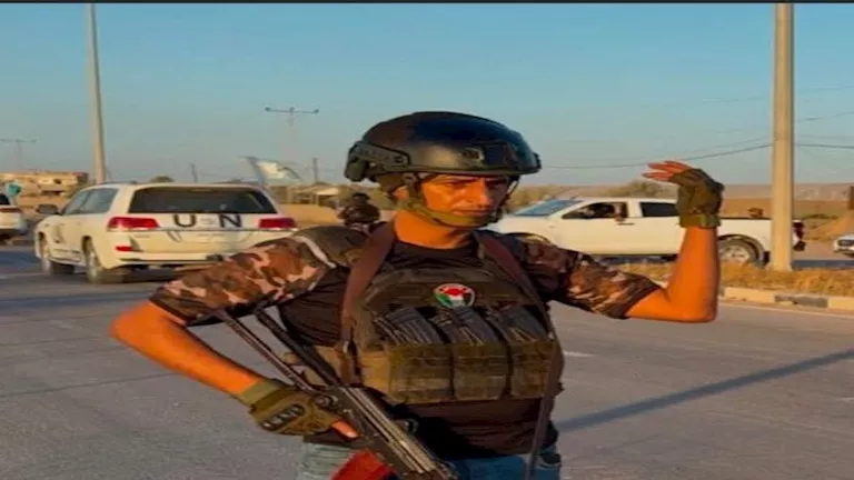 أثار جدلًا في إسرائيل وغزة وعائلته تبرأت منه.. من هو ياسر أبو شباب؟ أثار جدلًا في إسرائيل وغزة وعائلته تبرأت منه.. من هو ياسر أبو شباب؟