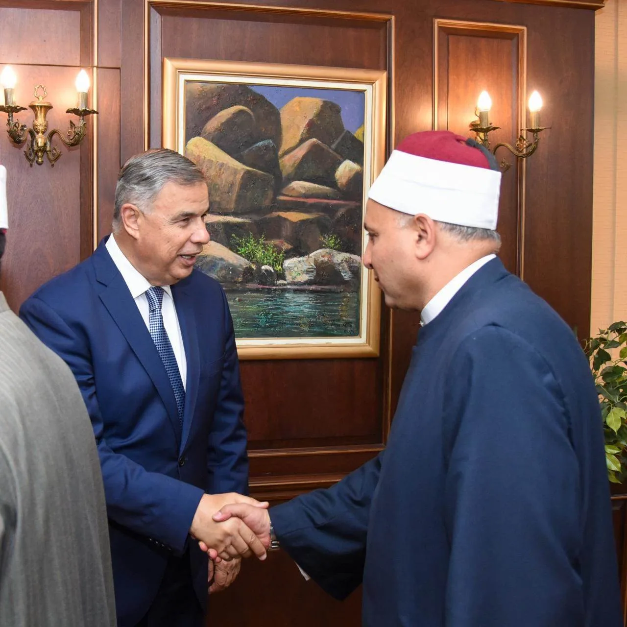 محافظ الإسكندرية يستقبل المهنئين بمناسبة عيد الأضحى في ديوان المحافظة محافظ الإسكندرية يستقبل المهنئين بمناسبة عيد الأضحى في ديوان المحافظة