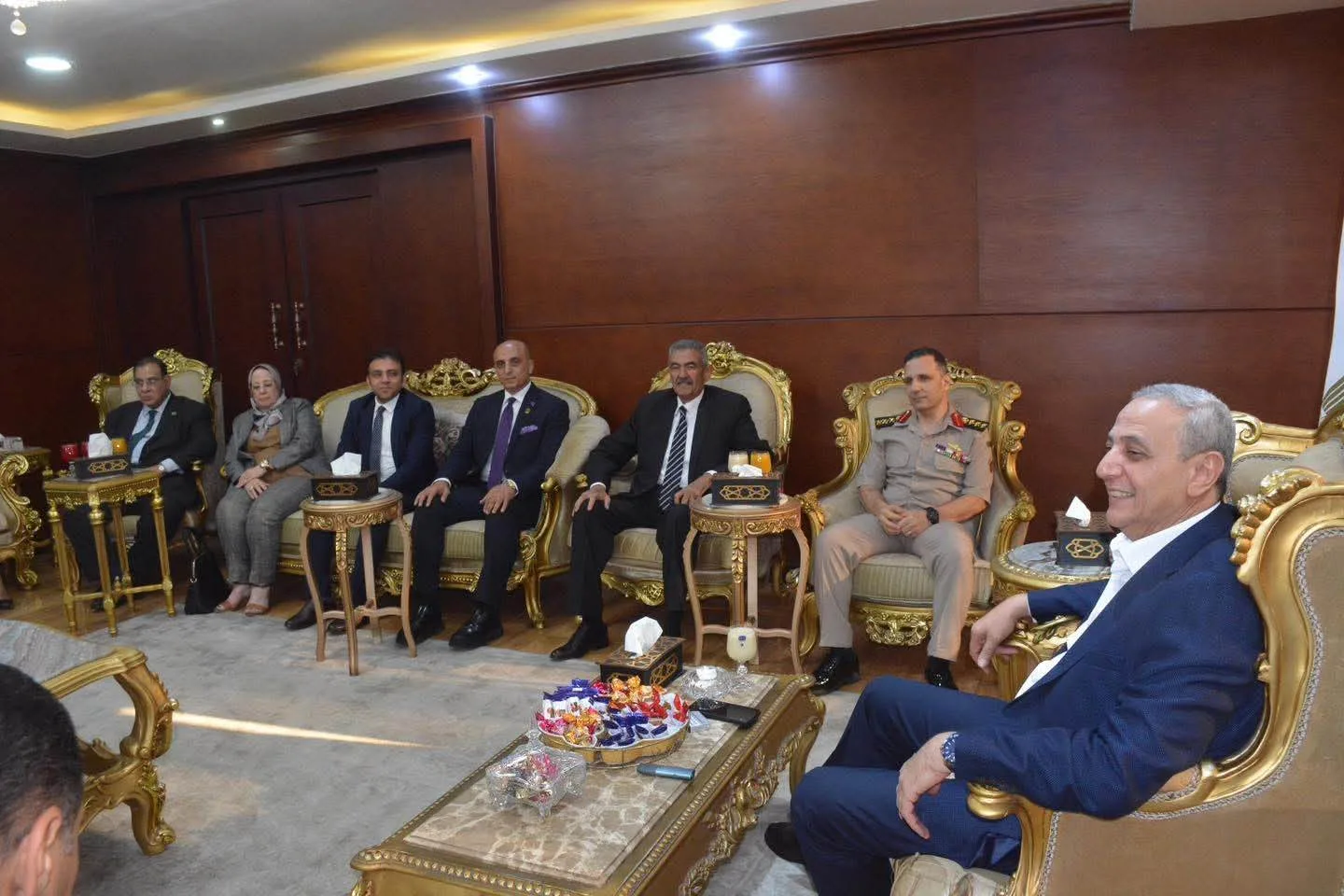 الجبهة الوطنية في الغربية تقدم تهنئتها للمحافظ بمناسبة عيد الأضحى المبارك. الجبهة الوطنية في الغربية تقدم تهنئتها للمحافظ بمناسبة عيد الأضحى المبارك.