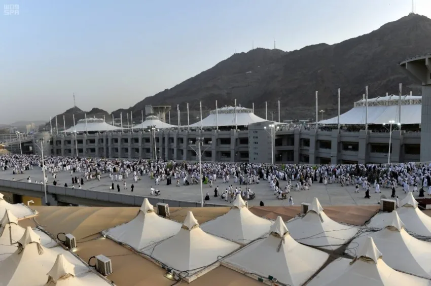 الأرصاد تبدأ المرحلة الثالثة من خطتها التشغيلية لمراقبة أجواء منطقة الجمرات والمسجد الحرام. الأرصاد تبدأ المرحلة الثالثة من خطتها التشغيلية لمراقبة أجواء منطقة الجمرات والمسجد الحرام.