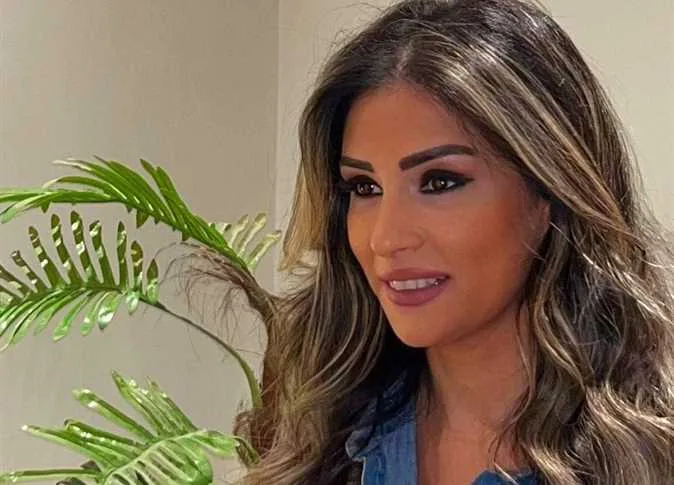 بعد إصابتها بوعكة صحية وظهورها في صدارة التريند.. تعرفوا على آيات أباظة (التفاصيل) بعد إصابتها بوعكة صحية وظهورها في صدارة التريند.. تعرفوا على آيات أباظة (التفاصيل)