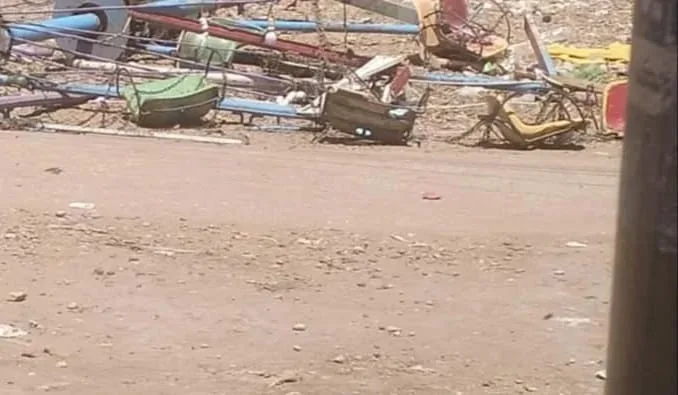 إصابة ثلاثة أطفال بعد سقوطهم من لعبة مرجيحة في حديقة ألعاب خلال احتفالات عيد الأضحى في طنطا إصابة ثلاثة أطفال بعد سقوطهم من لعبة مرجيحة في حديقة ألعاب خلال احتفالات عيد الأضحى في طنطا