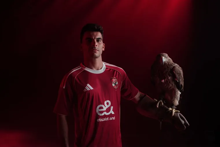 ملايين المشاهدات لإعلان توقيع الأهلي المصري مع “زيزو” لاعب الزمالك ملايين المشاهدات لإعلان توقيع الأهلي المصري مع “زيزو” لاعب الزمالك