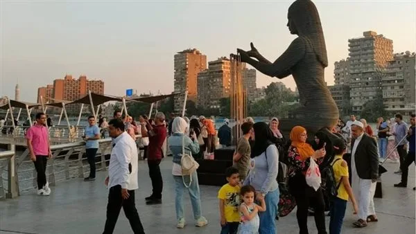 مراسل “إكسترا لايف” يلتقط أبرز مشاهد احتفالات المواطنين بعيد الأضحى من ممشى أهل مصر مراسل “إكسترا لايف” يلتقط أبرز مشاهد احتفالات المواطنين بعيد الأضحى من ممشى أهل مصر