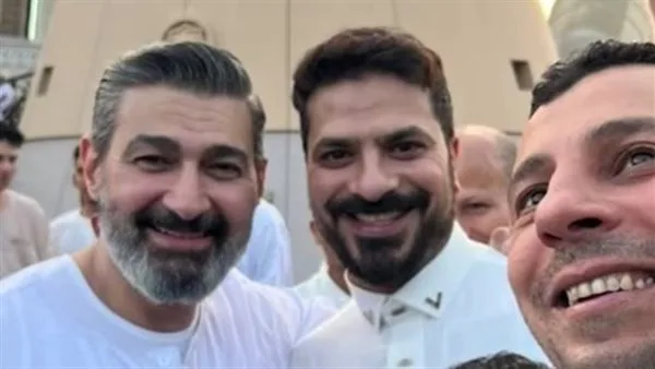 في صلاة العيد.. مقطع مضحك يجمع بين ياسر جلال ومصطفى أبو سريع في صلاة العيد.. مقطع مضحك يجمع بين ياسر جلال ومصطفى أبو سريع