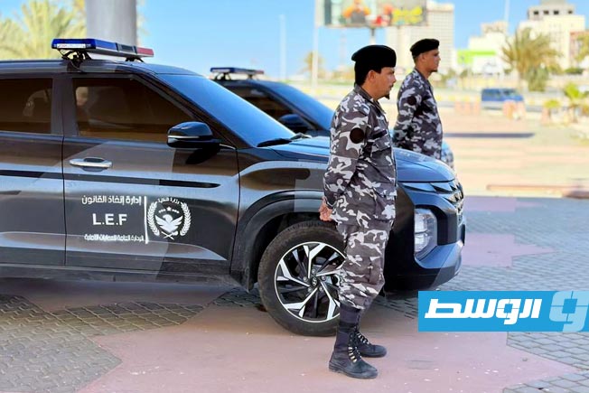 جانب من تمركز دورية لإدارة إنفاذ القانون بالإدارة العامة للعمليات الأمنية في طرابلس، الجمعة 6 يونيو 2025 (صفحة إدارة إنفاذ القانون على فيسبوك)