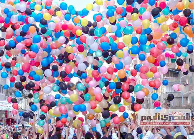 الملايين يحتفلون بعيد الأضحى في الساحات والمساجد بالقاهرة والمناطق الأخرى
