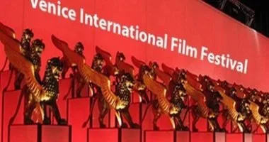 عرض فيلم «الأب والأم والأخت والأخ» في مهرجان البندقية السينمائي عرض فيلم «الأب والأم والأخت والأخ» في مهرجان البندقية السينمائي