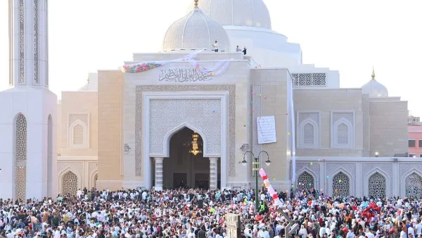 في أجواء من الروحانية.. وزارة الأوقاف تقيم صلاة عيد الأضحى في مسجد العلي العظيم في أجواء من الروحانية.. وزارة الأوقاف تقيم صلاة عيد الأضحى في مسجد العلي العظيم