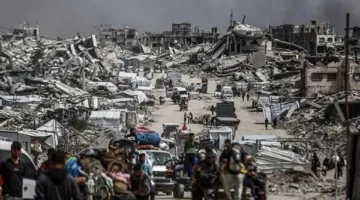 غزة بلا احتفالات: الفلسطينيون ينقبون عن بقايا الفرح وسط أنقاض الدمار والحرب