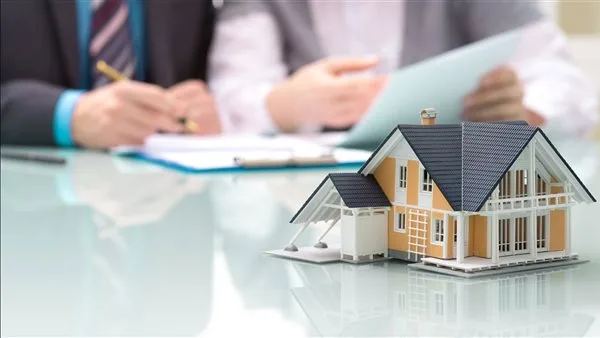 الذهب أم العقارات؟ اكتشف أنجح وسائل استثمار أموالك بأمان. الذهب أم العقارات؟ اكتشف أنجح وسائل استثمار أموالك بأمان.