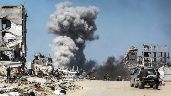 طبيبة إيطالية تعود من غزة: نواجه تحديات كبيرة في إدخال المساعدات الإنسانية. طبيبة إيطالية تعود من غزة: نواجه تحديات كبيرة في إدخال المساعدات الإنسانية.