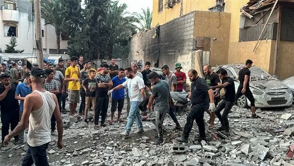 خمسة شهداء جراء نيران الاحتلال بالقرب من مركز الإغاثة في غرب رفح الفلسطينية خمسة شهداء جراء نيران الاحتلال بالقرب من مركز الإغاثة في غرب رفح الفلسطينية