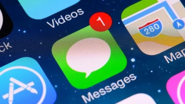مع إصدار iOS 26.. آبل تدمج ميزات واتساب في خدمة iMessage مع إصدار iOS 26.. آبل تدمج ميزات واتساب في خدمة iMessage