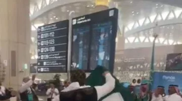 سعوديون وسوريون يحتفلون سوياً في مطار دمشق (فيديو)