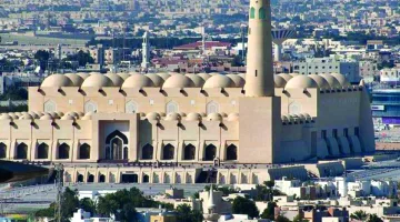 خطيب الجمعة في جامع الإمام: قطع الروابط الأسرية يؤدي إلى تفكك المجتمعات وتراجع مصادر الرزق