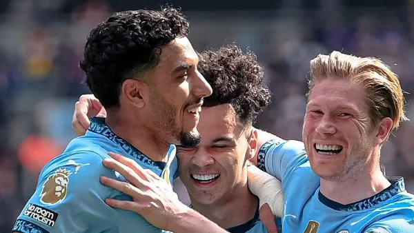 كومان، مدرب هولندا، يعلن عن تعاقد مانشستر سيتي الجديد. كومان، مدرب هولندا، يعلن عن تعاقد مانشستر سيتي الجديد.
