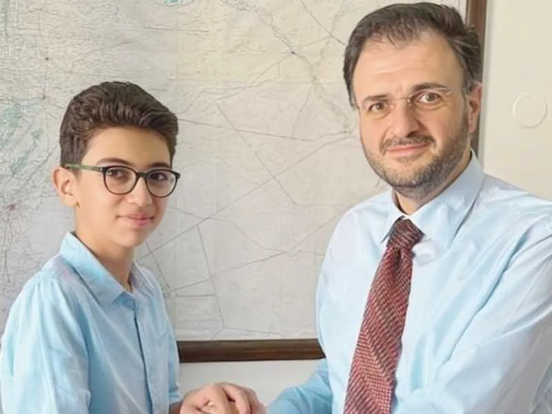 سوريا: تعيين طفل كممثل رسمي لوزارة الاتصالات والتكنولوجيا سوريا: تعيين طفل كممثل رسمي لوزارة الاتصالات والتكنولوجيا