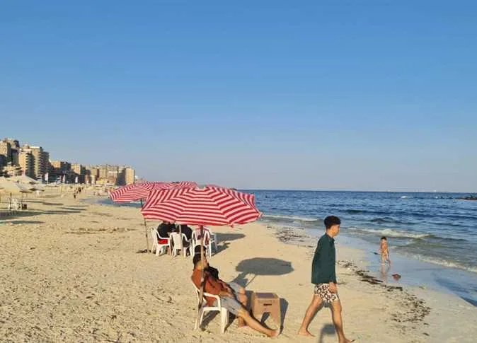 شواطئ الإسكندرية ترفع الرايات الخضراء في اليوم الثاني لعيد الأضحى.. ومعدل الإشغال يتراوح بين 5 و20% (صور) شواطئ الإسكندرية ترفع الرايات الخضراء في اليوم الثاني لعيد الأضحى.. ومعدل الإشغال يتراوح بين 5 و20% (صور)