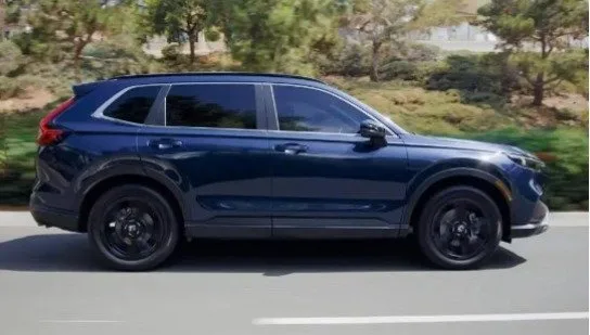سعر ومميزات سيارة هوندا CR-V طراز 2025