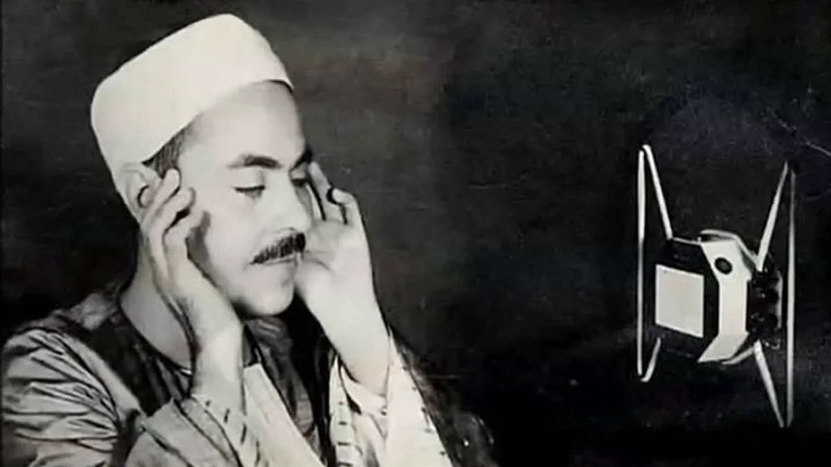 كيف أنقذ صوت محمد رفعت الشيخ إمام من الأفكار المتطرفة؟ إليكم القصة. كيف أنقذ صوت محمد رفعت الشيخ إمام من الأفكار المتطرفة؟ إليكم القصة.