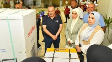 محافظ أسيوط يقدم جهاز عروس ليتيمة في إطار مبادرات الدعم المجتمعي