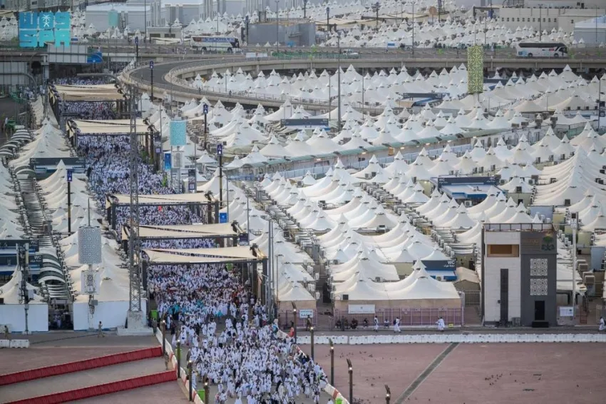 القرّ: بداية أيام التشريق وإقامة الحجاج في منى القرّ: بداية أيام التشريق وإقامة الحجاج في منى