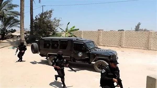 وزارة الداخلية تشن حملات على معاقل الجريمة بالمحافظات.. ضبط 160 قطعة سلاح ناري وتنفيذ 85 ألف حكم قضائي وزارة الداخلية تشن حملات على معاقل الجريمة بالمحافظات.. ضبط 160 قطعة سلاح ناري وتنفيذ 85 ألف حكم قضائي