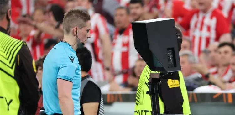 الفيفا يعلن عن تنفيذ تقنيات جديدة في بطولة كأس العالم للأندية 2025 الفيفا يعلن عن تنفيذ تقنيات جديدة في بطولة كأس العالم للأندية 2025