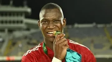 أليو ديانج يشارك في تدريبات الأهلي الجماعية اليوم تحضيراً لمنافسات كأس العالم للأندية.