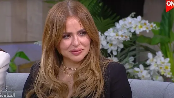مها الصغير: اعتذرت عن التمثيل مع أحمد زكي واعتبرت وسائل التواصل الاجتماعي مشابهة للصحف الصفراء. مها الصغير: اعتذرت عن التمثيل مع أحمد زكي واعتبرت وسائل التواصل الاجتماعي مشابهة للصحف الصفراء.