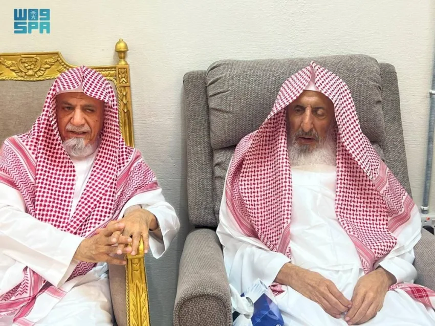 المفتي العام للمملكة يلتقي الشيخ صالح بن حميد المفتي العام للمملكة يلتقي الشيخ صالح بن حميد