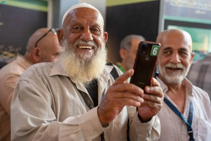 ضيوف برنامج خادم الحرمين: نحتفل بلحظات لا تُنسى بين دفء الضيافة وسعة الترحيب ضيوف برنامج خادم الحرمين: نحتفل بلحظات لا تُنسى بين دفء الضيافة وسعة الترحيب