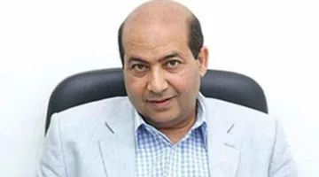 طارق الشناوي يهاجم فيلم تامر حسني “ريستارت”: انتقادات تتعلق بالعمق الفني