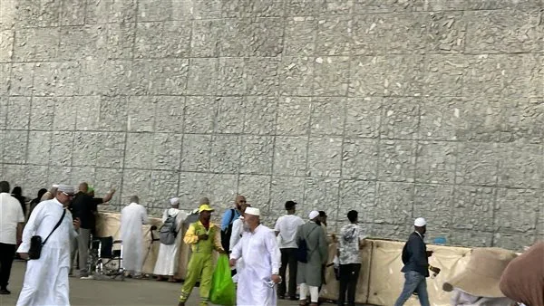 بعثة الحج السياحي تراقب حالة الحجاج في منى وتؤكد سير رمي الجمرات بسلاسة وتوافر الخدمات بشكل جيد