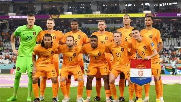 بث مباشر لمباراة هولندا وفنلندا في تصفيات كأس العالم الأوروبية الآن (فيديو) بث مباشر لمباراة هولندا وفنلندا في تصفيات كأس العالم الأوروبية الآن (فيديو)