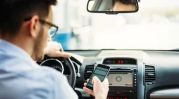 حفاظًا على سلامتك وسلامة من حولك: 9 إرشادات يجب مراعاتها عند قيادة السيارة