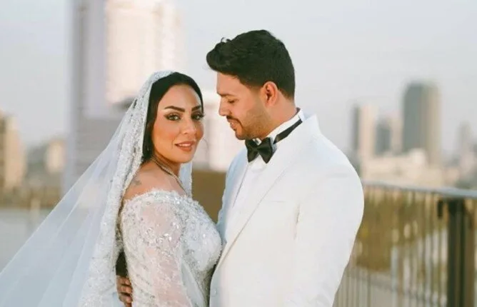 «أروع سعادة في حياتي».. أول رد فعل لمحمد شاهين بعد حفل زفافه «صورة» «أروع سعادة في حياتي».. أول رد فعل لمحمد شاهين بعد حفل زفافه «صورة»