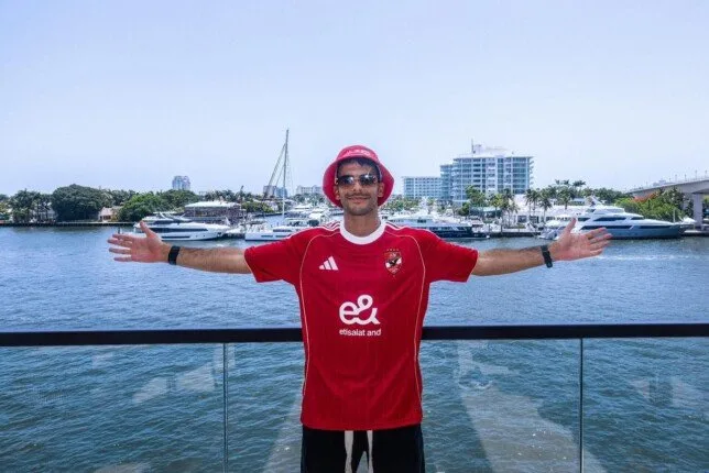 شاهد: أول صور لزيزو بقميص الأهلي في ميامي استعدادًا لبطولة كأس العالم للأندية شاهد: أول صور لزيزو بقميص الأهلي في ميامي استعدادًا لبطولة كأس العالم للأندية