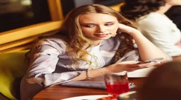 اسم مستعار ورؤية «ثورية».. ابنة بوتين «المخفية» تثير الجدل في فرنسا
