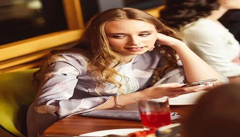 اسم مستعار ورؤية «ثورية».. ابنة بوتين «المخفية» تثير الجدل في فرنسا اسم مستعار ورؤية «ثورية».. ابنة بوتين «المخفية» تثير الجدل في فرنسا
