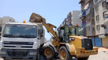 حفاظًا على المظهر الحضاري: جهود كبيرة لتنظيف الشوارع من القمامة ومخلفات الذبائح في بورسعيد