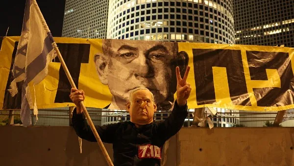 الرهائن ليسوا أداة سياسية.. احتجاحات حاشدة في إسرائيل تطالب بإنهاء الحرب ضد نتنياهو