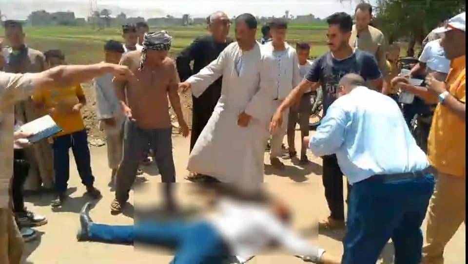 أول رد من محافظ سوهاج بشأن حادث الاعتداء على مسؤول حماية الأراضي أول رد من محافظ سوهاج بشأن حادث الاعتداء على مسؤول حماية الأراضي